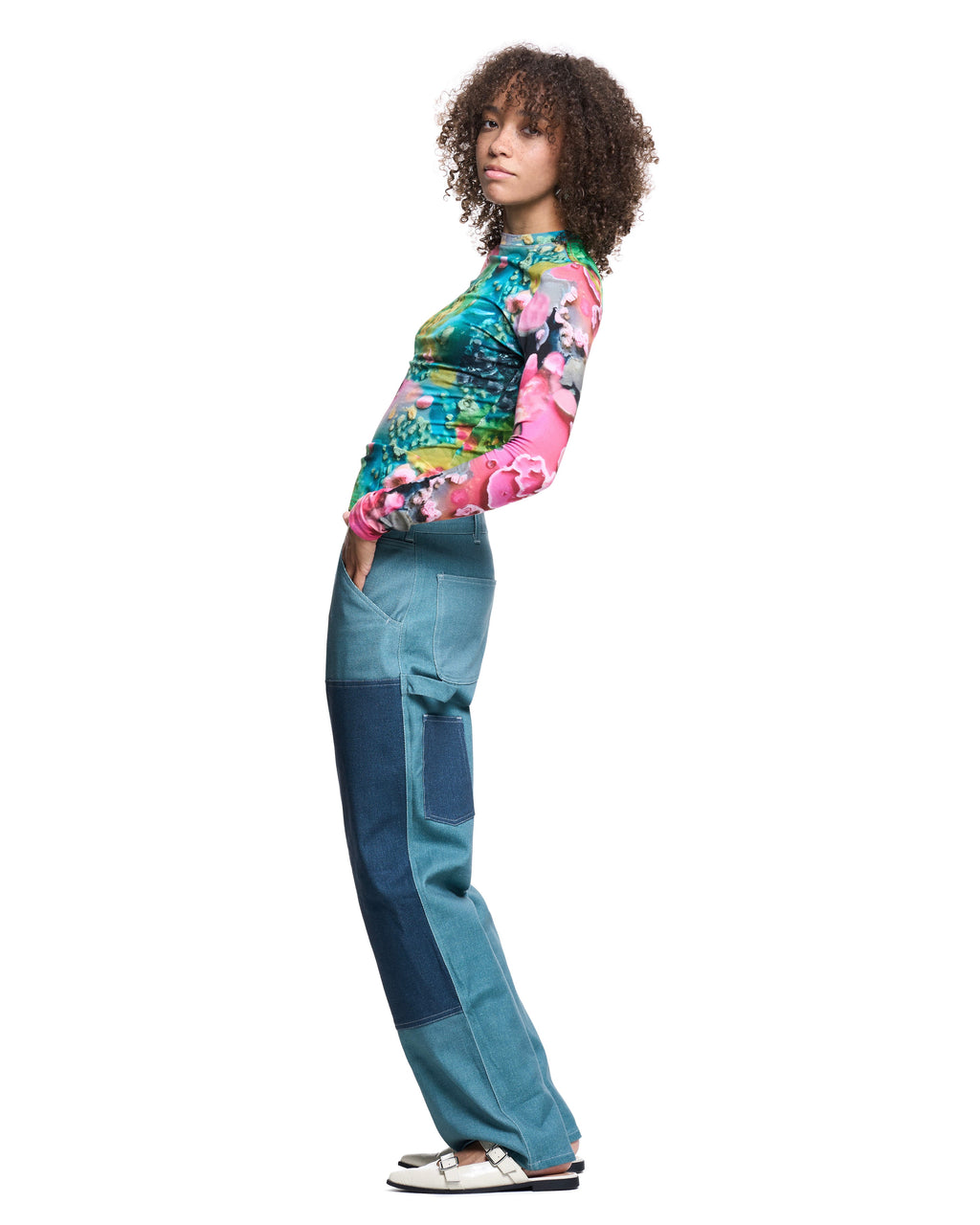 Sophie Tee | Neon Aspergillus